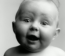 De ce bebelusii arata hazliu?