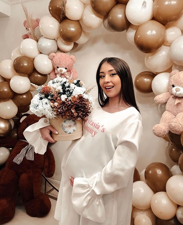 Nicole Cherry, petrecere surpriză de baby shower - GALERIE FOTO