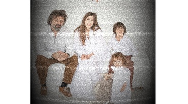 Dana Rogoz, portret de familie: "Așa suntem noi, în așteptarea Crăciunului din 2021"