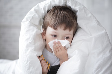 Ce ar trebui să știe părinții despre Flurona, infecția cu COVID-19 și gripă în același timp