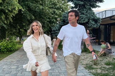 Adela Popescu: “mămici ce vă creșteți copilașii singure, sunteți adevărate eroine!”