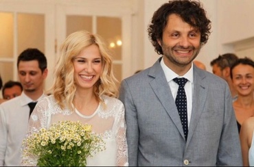 Dana Rogoz sărbătorește astăzi 10 ani de căsnicie. GALERIE FOTO cu imagini de la cununia civilă