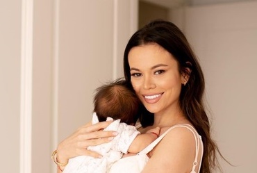 Denisa Filcea, despre metoda de parenting „cry it out” – „Ia copilul în brațe, arată-i că îl iubești și că ești acolo pentru el ori de câte ori are nevoie de tine”