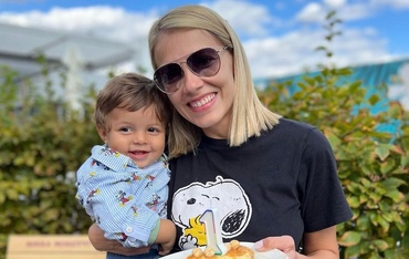 Tiago Ibacka a împlinit un anișor! Cum arată micuțul, la tăiat de moț, și ce urare i-a făcut mămica lui