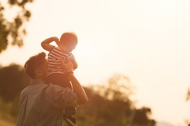 5 motive pentru care tații sunt mai distractivi decât mamele