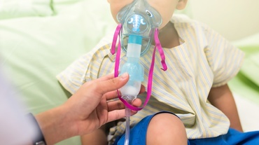 Cum recunoaștem formele complicate ale bronșiolitei acute, la bebeluși? Pediatrul ne răspunde