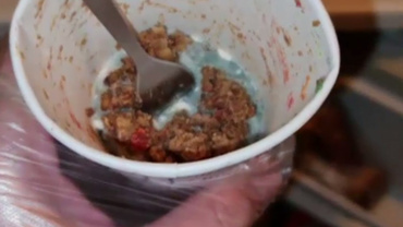 Afterschool închis de ANPC: Mâncare cu mucegai, alimente expirate și pereți plini de igrasie