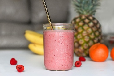 Sucuri și smoothie-uri făcute în casă– Iată care sunt cele mai frecvente mituri legate de consumarea sucurilor și smoothie-urilor făcute în casă pe care probabil încă le mai crezi!