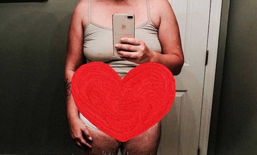 A avut 10 sarcini, dintre care 4 nașteri și 6 avorturi spontane, însă nu îi este rușine cu corpul ei