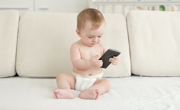 Încă un motiv întemeiat ca să nu îți lași bebelușul să petreacă timp în fața ecranului