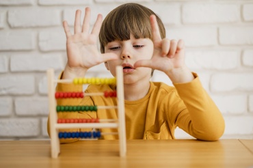 AVE și BRIO lucrează împreună la dezvoltarea unui test național de evaluare a alfabetizării matematice a elevilor