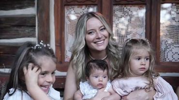 Laura Cosoi, gravidă cu cel de-al patrulea copilaș. Cum a dat marea veste