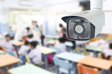 Ministrul educației: școlile vor putea instala camere audio-video în clase fară acordul părinților sau al profesorilor