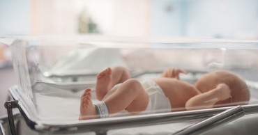 Un bebeluș de o lună a murit la spitalul din Târgu Jiu. Cu o zi înainte, fusese trimis acasă de medici, pe motiv că e constipat