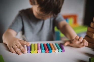 Caz incredibil la o grădiniță din București. Doi copii de 5 ani ar fi fost agresaţi sexual de către un educator. Ancheta este în desfășurare