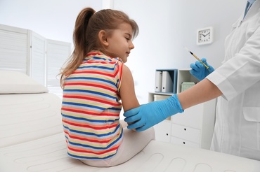 Vaccinarea HPV pentru copii: Protecție sau prea devreme pentru o decizie majoră? Ce spun specialiștii