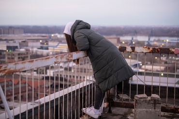Prevenirea sinuciderii la adolescenți: 12 lucruri pe care părinții le pot face