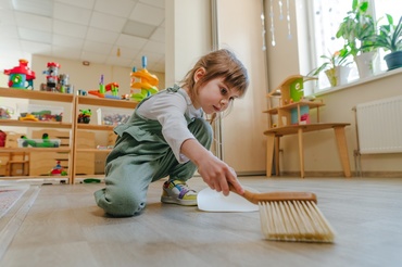 Cum să eviți să devii un părinte hiperprotectiv și să sprijini independența copilului preșcolar