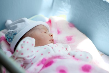 „Am fost îngroziți”. O fetiță nou-născută va trebui să treacă prin viață cu sexul greșit pe certificatul de naștere