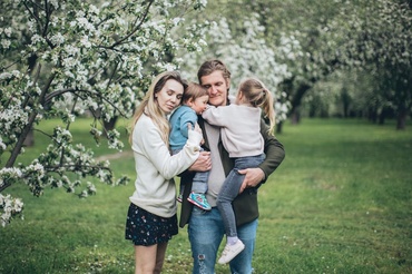 Un 8 Martie magic alături de cei mici: activități educative și momente de neuitat în familie