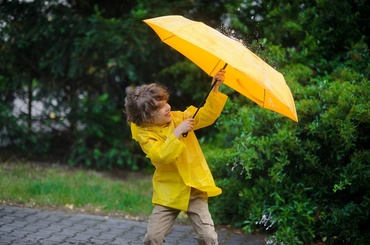Răcirea bruscă a temperaturii, primăvara. La ce să fie atenți părinții