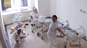 Cutremurul din China. Imagini dramatice în care asistentele protejau bebelușii cu propriul corp