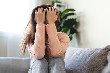 Când viitorul te neliniștește, iar lumea pare altfel: despre cum să rămâi întreagă