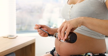 Sarcina vegană sau vegetariană: cum compensezi deficitul de vitamine esențiale
