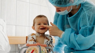 Transplant hepatic de la donator viu la un copil de un an. Premieră medicală în Republica Moldova. Donatorul nu îl cunoștea pe copil