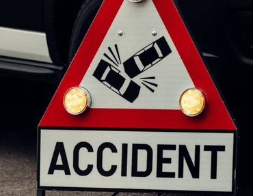 Tragedie în Buzău: un adolescent de 14 ani a murit după ce trotineta sa a fost lovită de o motocicletă
