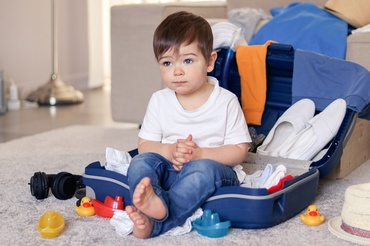 „Nu închiriem familiilor cu copii” – România anului 2025