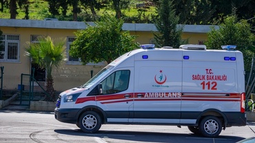 Un bebeluș român a murit subit în timp ce era în vacanță în Turcia, după ce a început să se învinețească. Părinții: „Ambulanța a sosit mult prea greu”