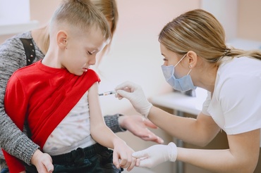 Vaccinul antigripal: când, cui și de ce merită făcut (mai ales în sezonul gripei A)