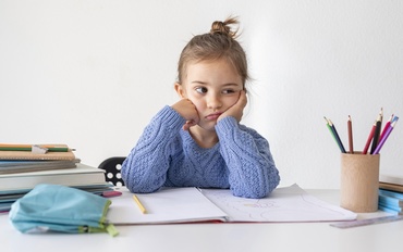 Sfârșitul vacanței. Greșelile frecvente ale părinților în perioada de reacomodare