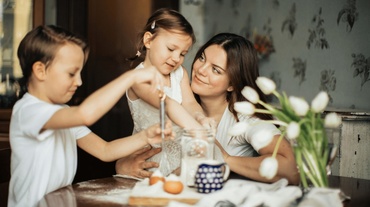 Acte pentru copil și familie, fără stres: cum îți simplifici solicitările când ai deja prea multe pe listă