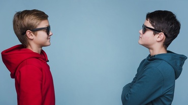 „X are mai multe”, „Y e mai bun”. De ce compară copiii atât de mult și cum intervenim?