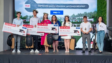 Au început înscrierile pentru cea de-a treia ediție Bursele BookLand, cele mai mari burse din România: 35.000 de euro pentru 7 ani de studiu