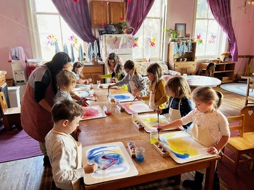 Educație Waldorf București: avantaje, dezavantaje și ce școli există