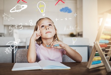 5 trucuri inteligente care îți transformă copilul într-un as la matematică
