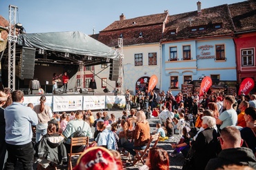 Sighișoara, ultima cetate medievală încă locuită din Europa, marchează începutul verii cu festivalul „Carnaval în cetate”