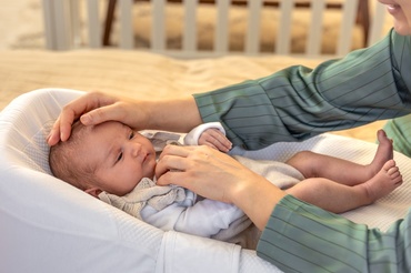 Vine canicula! Cum ne protejăm bebelușul de temperaturile extreme