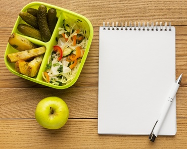 Masă caldă la școală în 2026: ce trebuie să știe părinții despre programul național