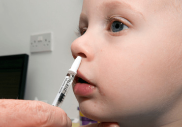 Vaccinul antigripal la bebeluși: de la ce vârstă, câte doze și cât costă