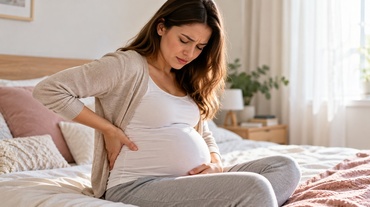 Durerea în partea dreaptă a abdomenului în sarcină: 6 cauze posibile și când trebuie să mergi la medic