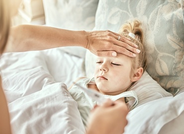 Copilul răcește din nou la câteva zile după ce s-a vindecat. Este normal să se îmbolnăvească atât de des?