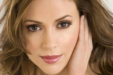 Alyssa Milano vine de pe planeta mamicilor