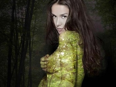 Natalia Oreiro, insarcinata in opt luni, a pozat nud pentru Greenpeace