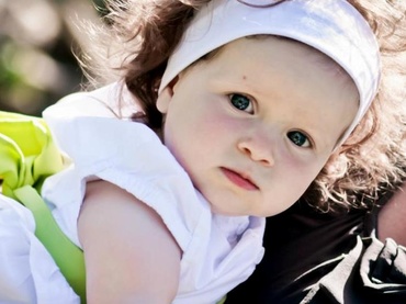 Invata de la mame despre primele alimente pentru copil