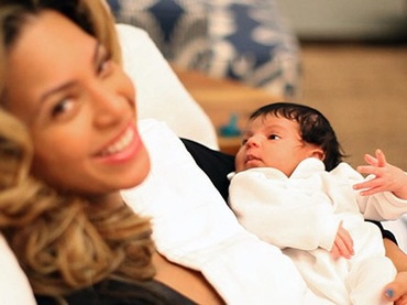 Prima fotografie cu fiica lui Beyonce (Galerie foto)