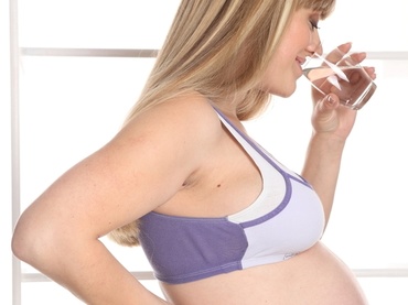 Apa in timpul sarcinii